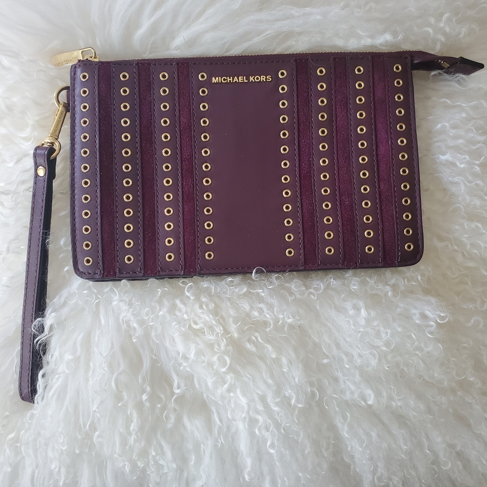 EUC Michael Kors Brooklyn Grommet Leather Clutch